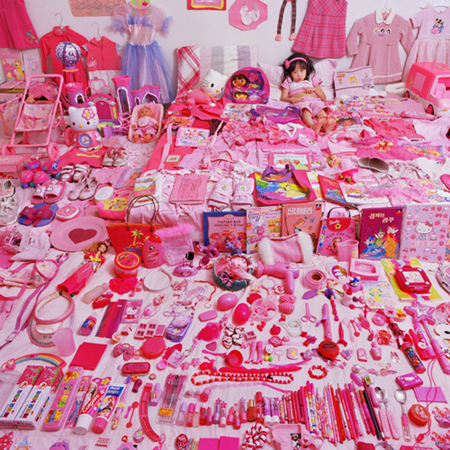 http://search.it.online.fr/covers/wp-content/jeongmee-yoon-the-pink-blue-project-seowoo-and-her-pink-things-2006.jpg